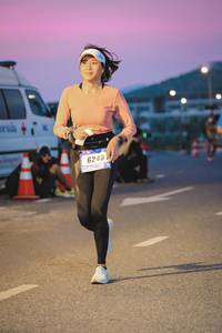 BIB: 6248
                            <button type="button" onclick="openModal(3393445)" class="btn btn-primary btn-sm float-right btn-popup" data-toggle="modal" data-target=".modal-high-quality">
                        <i class="fas fa-shopping-cart"></i> Add to Cart
                    </button>
                                            <button type="button" onclick="isThisMe(3393445, true)" class="btn btn-success btn-sm float-right btn-popup btn-isme hidden" data-toggle="tooltip" data-placement="bottom" title="นี่คือรูปของคุณใช่ไหม คลิกที่นี่เพื่อเอาเข้าอัลบั้ม">
                        <i class="fas fa-plus"></i> Add to album
                    </button>
                    <button type="button" onclick="isThisMe(3393445, false)" class="btn btn-warning btn-sm float-right btn-popup btn-isnotme hidden">
                        <i class="fas fa-ban"></i> Remove from album
                    </button>